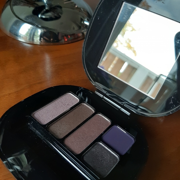 MAC shadow palette - Picture 3 of 3